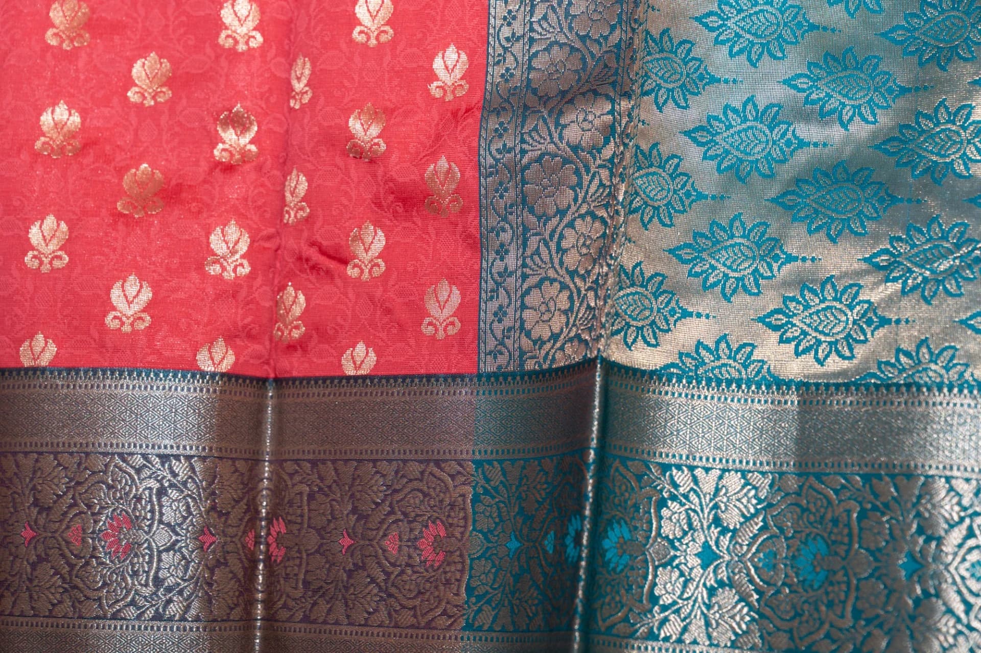 Red Saree with Contrast Blue Pallu & Blouse Piece