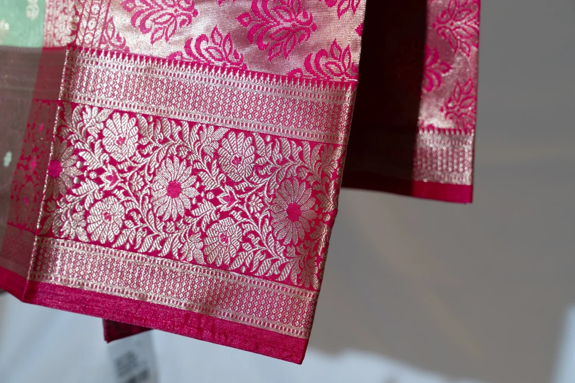Pastel Green Saree with Contrast Pink Pallu & Blouse Piece