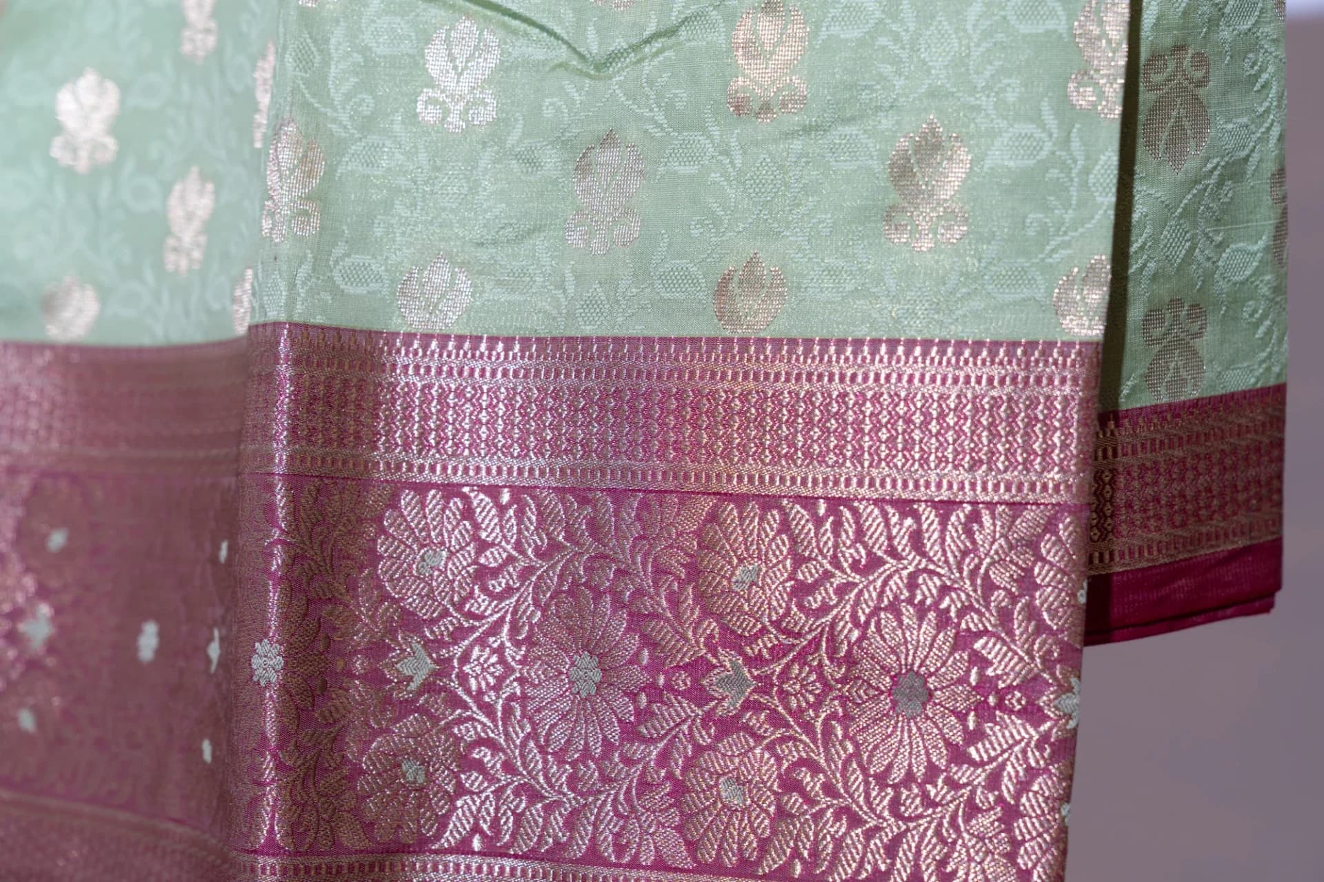 Pastel Green Saree with Contrast Pink Pallu & Blouse Piece