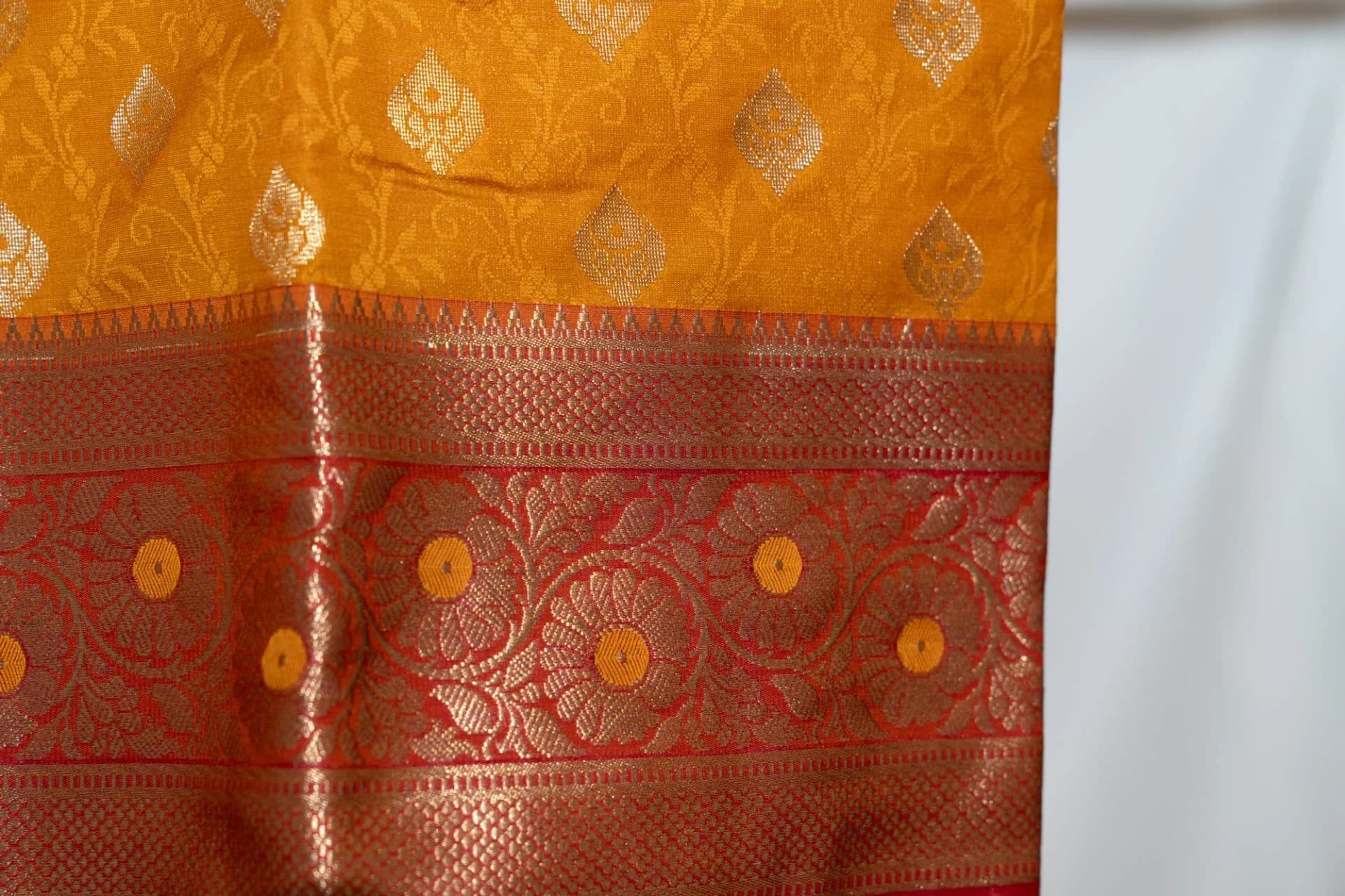 Mustard Yellow Saree with Contrast Pink Pallu & Blouse Piece