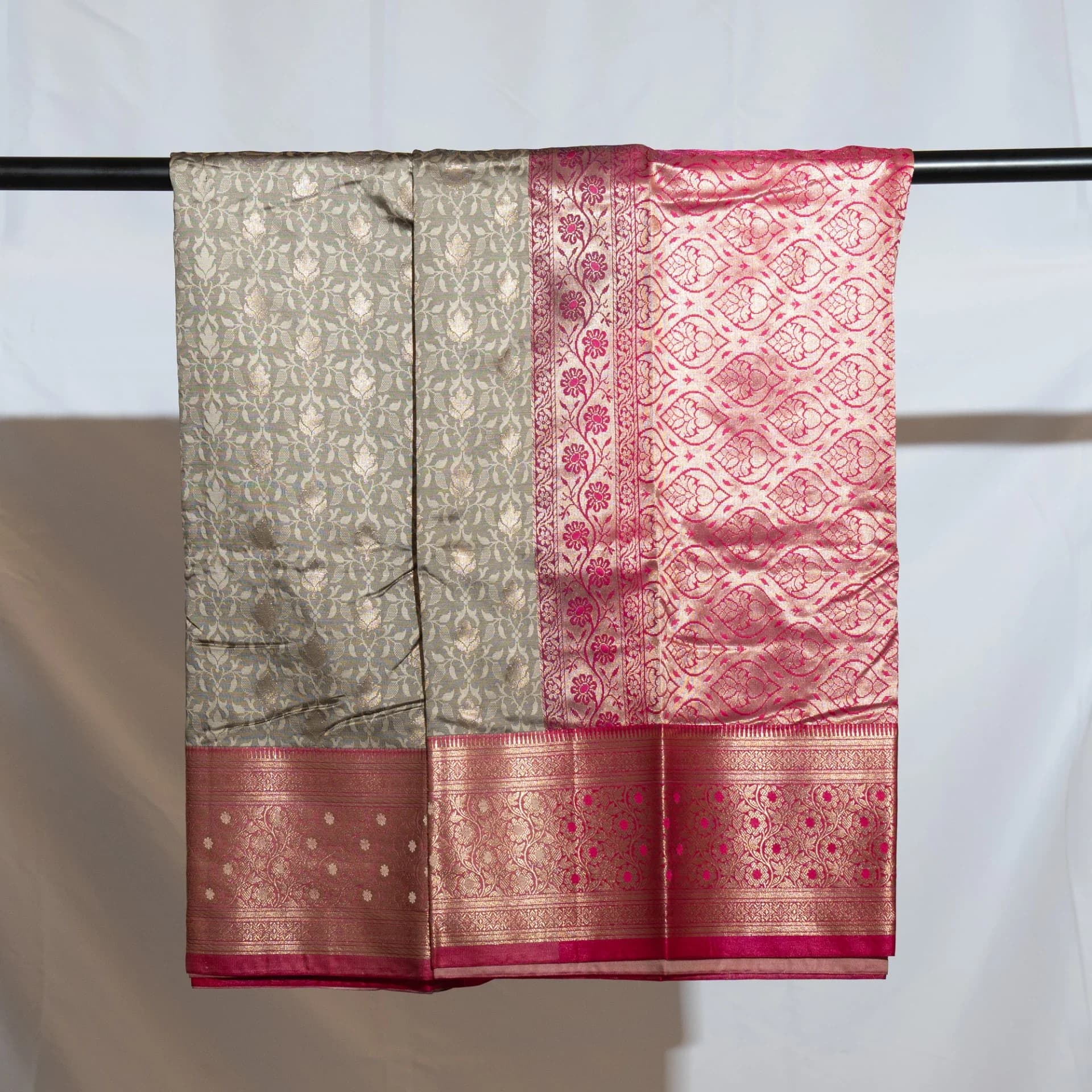 Grey Saree with Contrast Pink Pallu & Blouse Piece