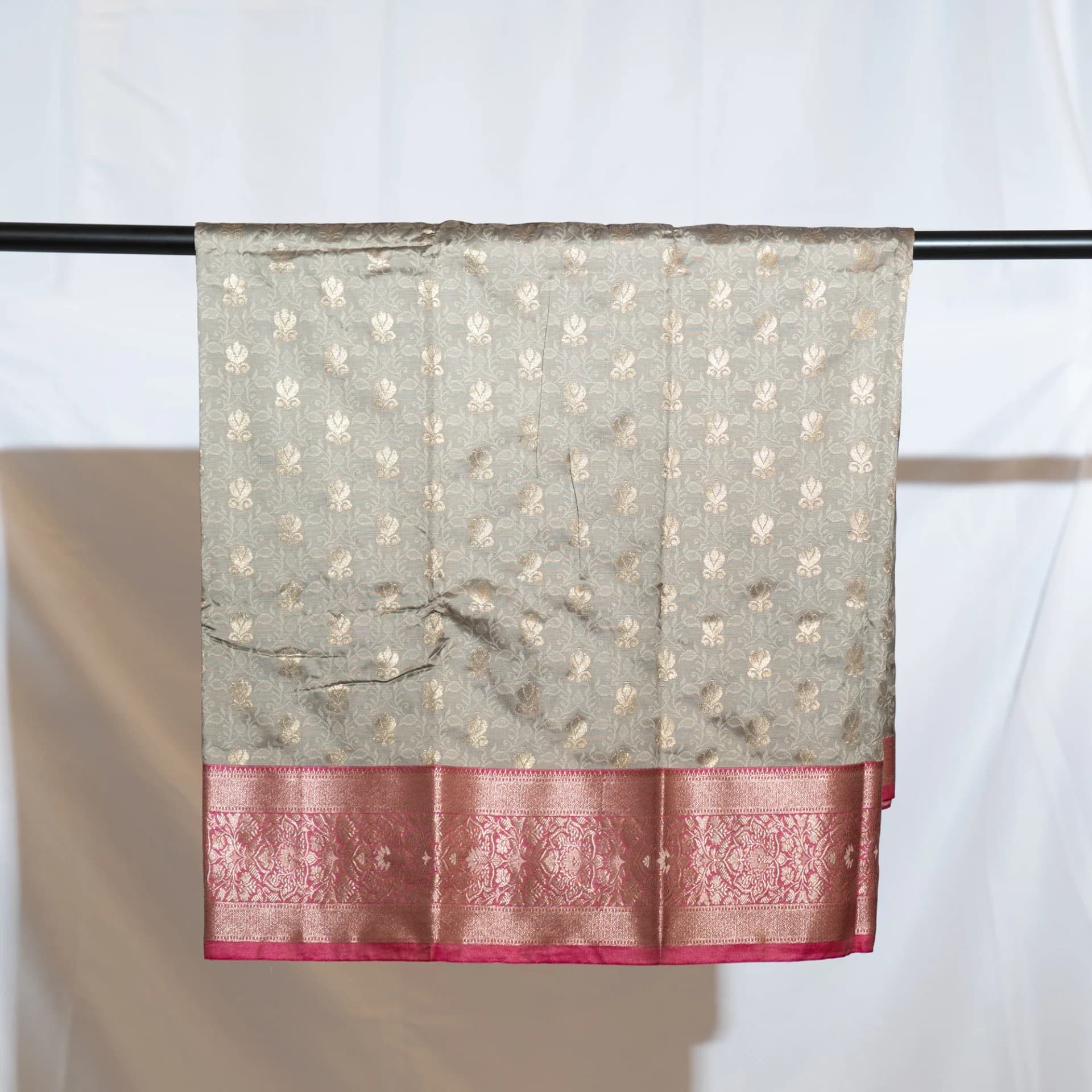 Grey Saree with Contrast Pink Pallu & Blouse Piece
