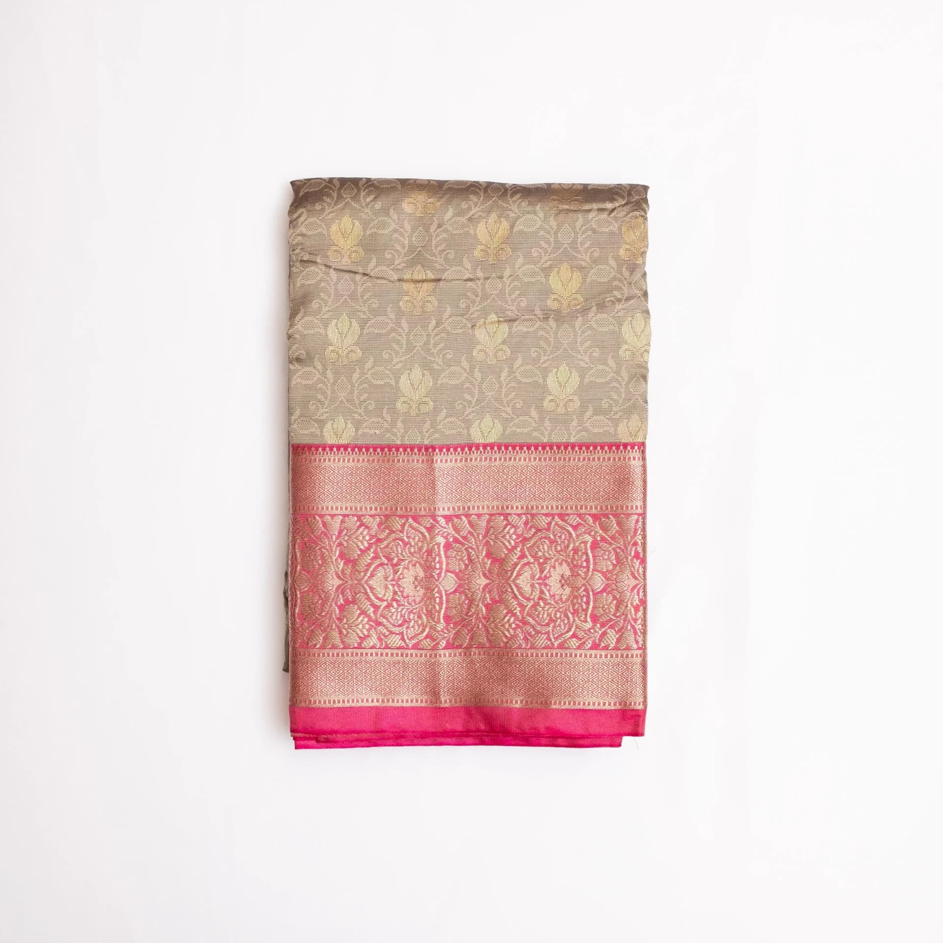 Grey Saree with Contrast Pink Pallu & Blouse Piece