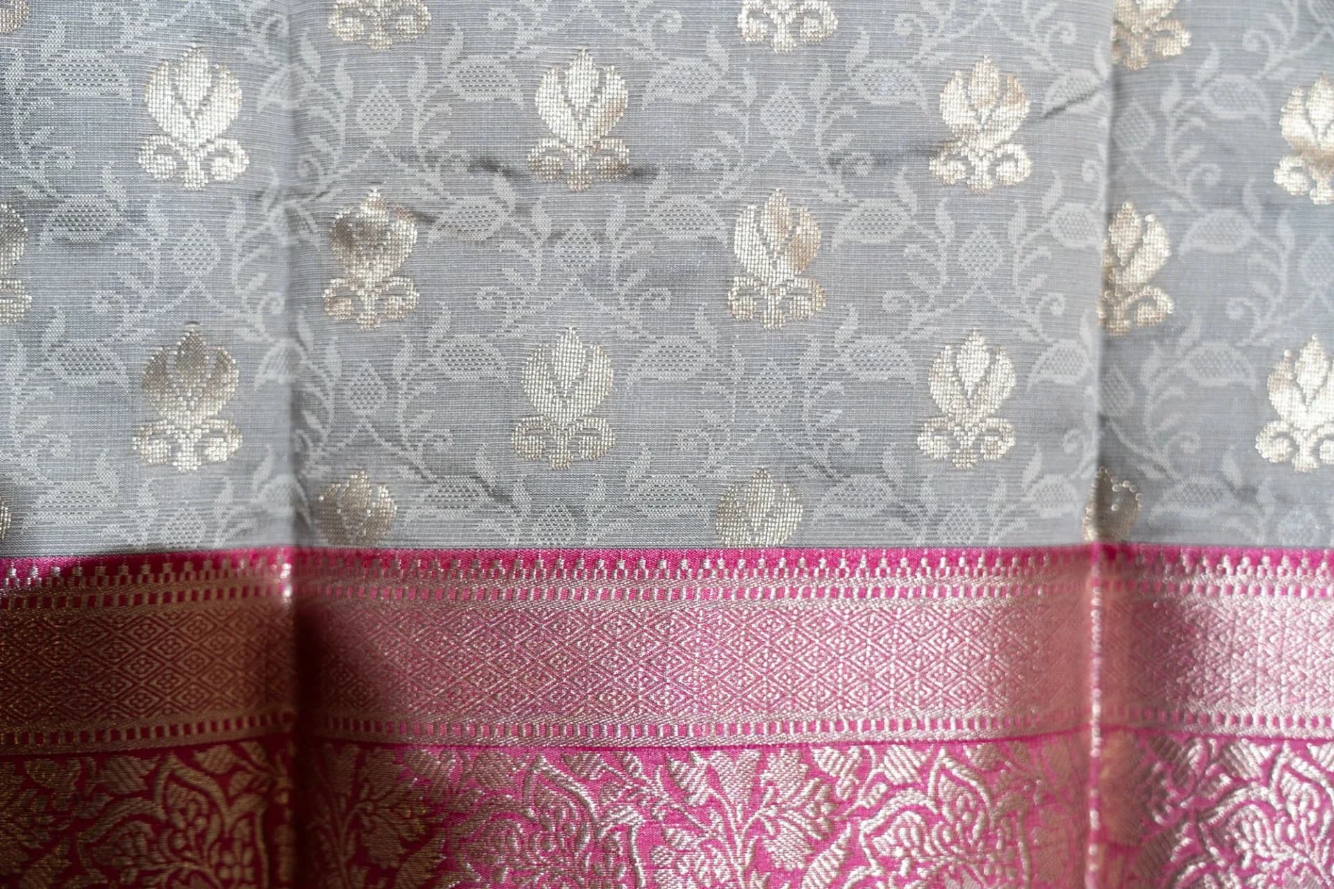 Grey Saree with Contrast Pink Pallu & Blouse Piece