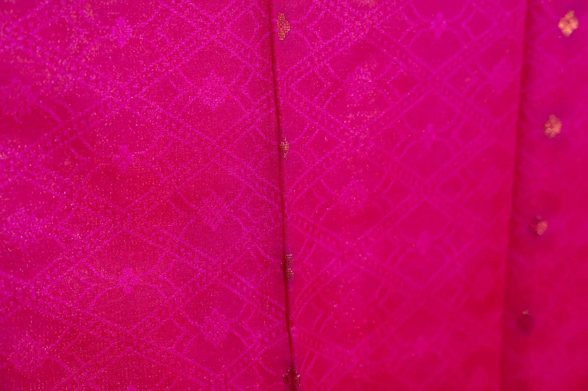 Yellow Saree with Copper Work & Contrast Pink Pallu