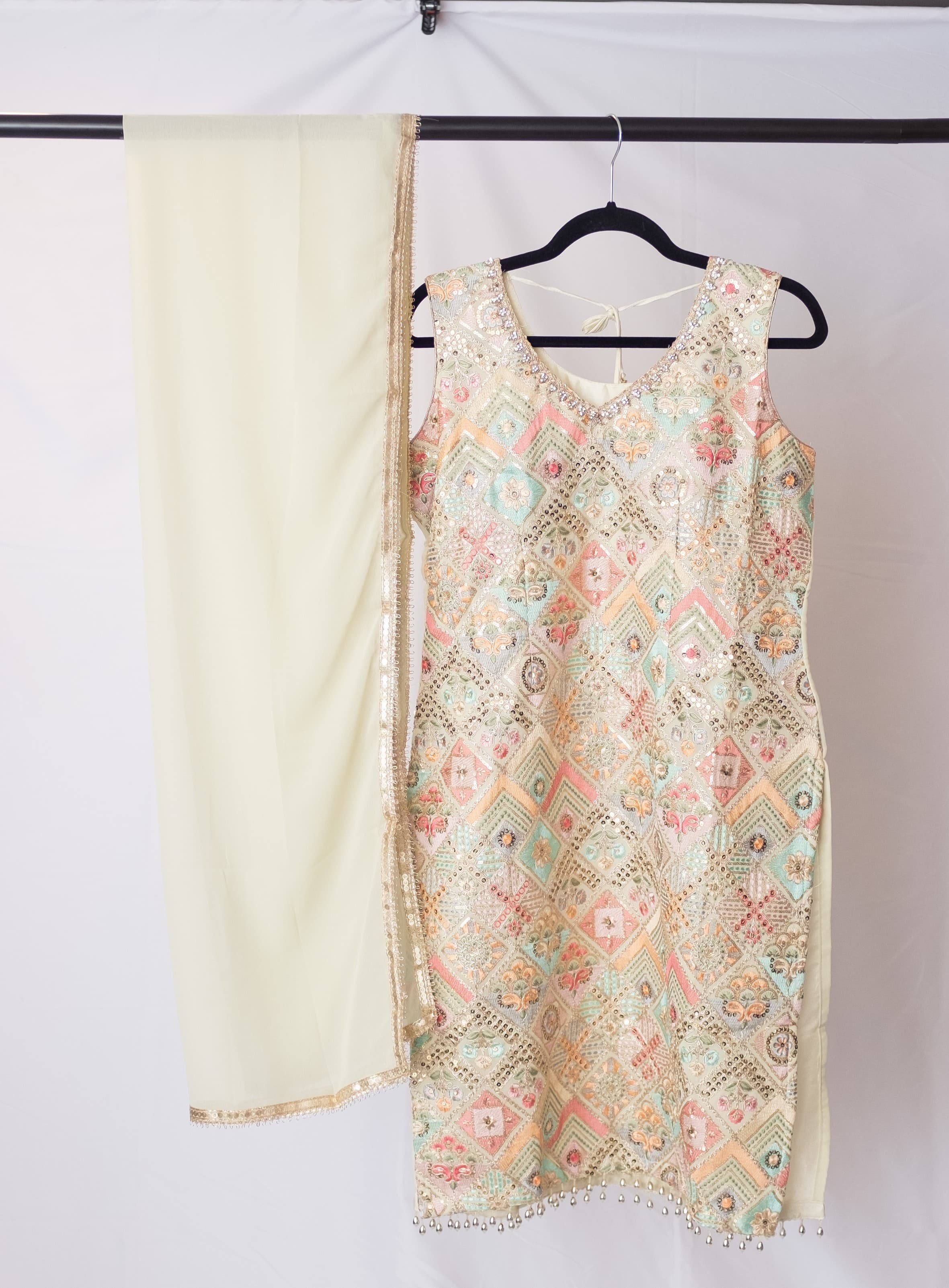 Green-yellow Georgette Kurta Set with Floral Embroidery